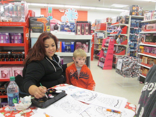 Port Richmond Kmart gives back to friends